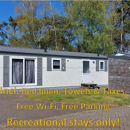 Ruim En Gezellig Chalet Voor 2 Personen Op De Veluwe Recreatiepark De Oude Driest Putten Exteriör bild
