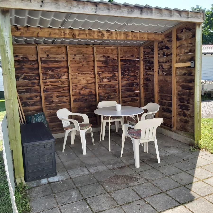 Ruim En Gezellig Chalet Voor 2 Personen Op De Veluwe Recreatiepark De Oude Driest Putten Exteriör bild