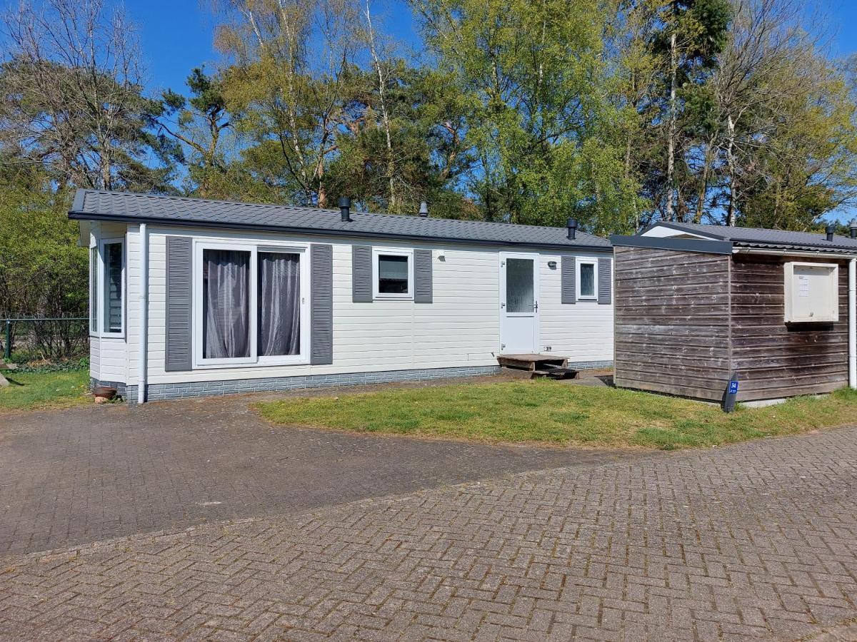 Ruim En Gezellig Chalet Voor 2 Personen Op De Veluwe Recreatiepark De Oude Driest Putten Exteriör bild