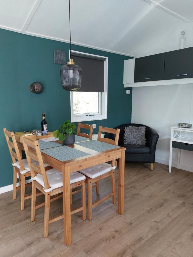 Ruim En Gezellig Chalet Voor 2 Personen Op De Veluwe Recreatiepark De Oude Driest Putten Exteriör bild