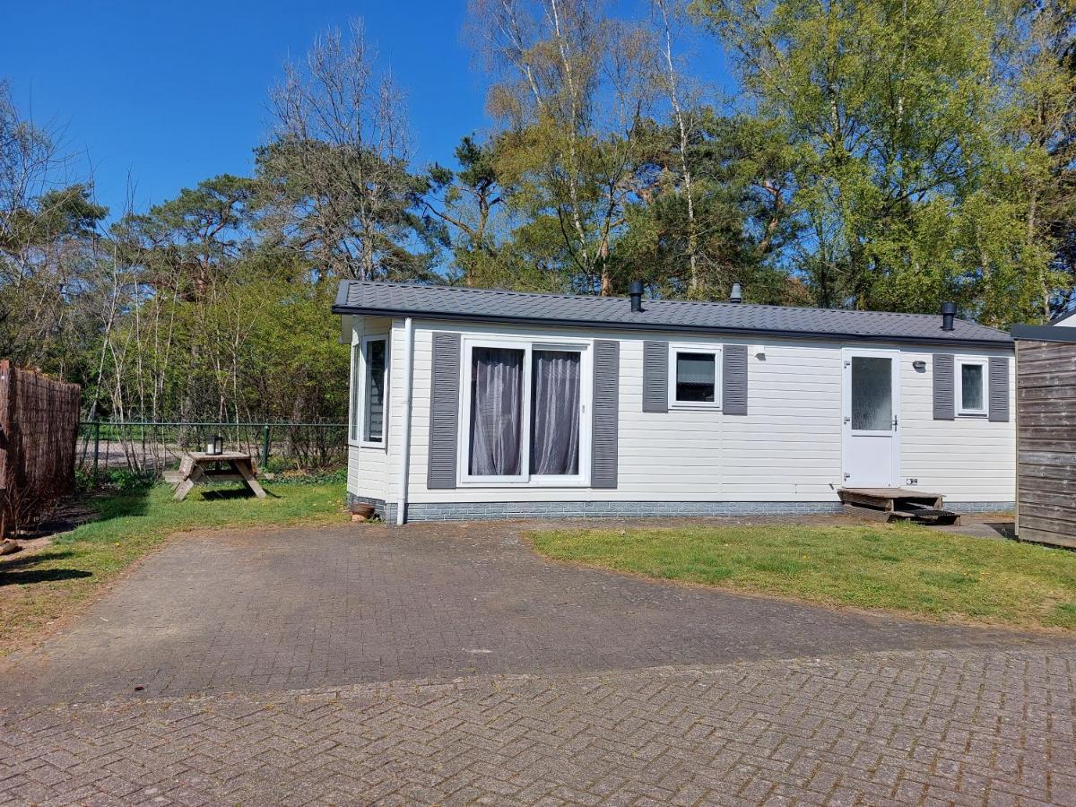 Ruim En Gezellig Chalet Voor 2 Personen Op De Veluwe Recreatiepark De Oude Driest Putten Exteriör bild